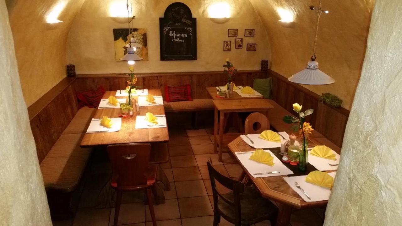 Gasthaus Kreuz Schruns Exterior photo
